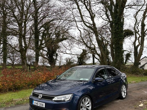 Volkswagen Jetta Saloon, Diesel, 2012, Blue