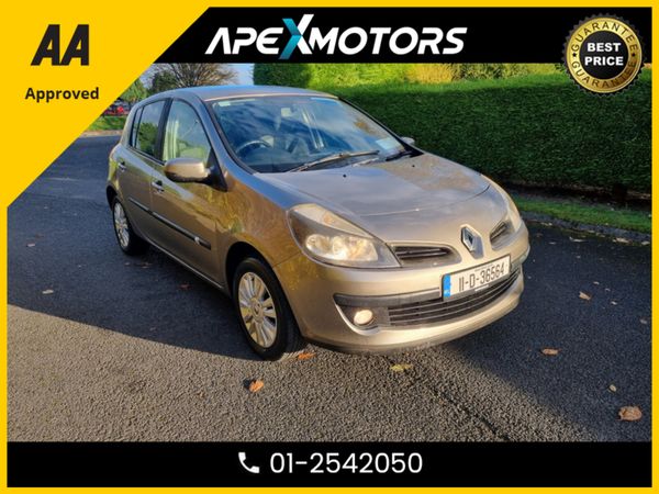 Renault Clio Hatchback, Petrol, 2011, Gold
