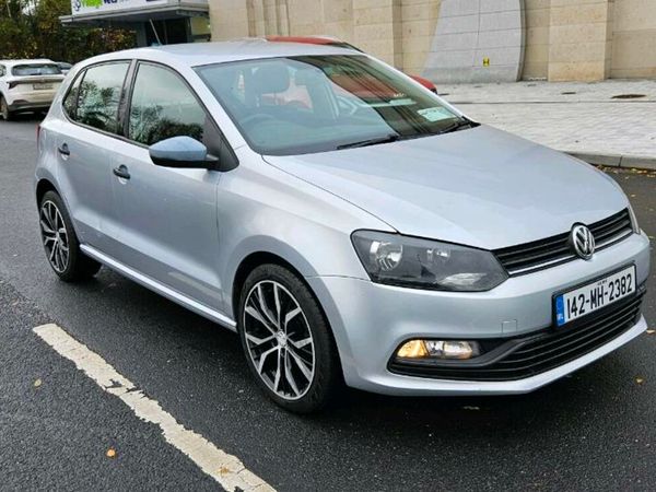 Volkswagen Polo Hatchback, Petrol, 2014, Silver