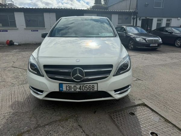 Mercedes-Benz B-Class MPV, Petrol, 2013, White