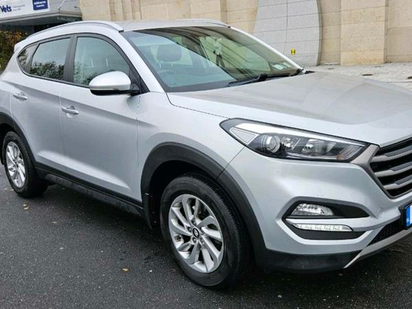 Hyundai Tucson SUV, Diesel, 2016, Silver