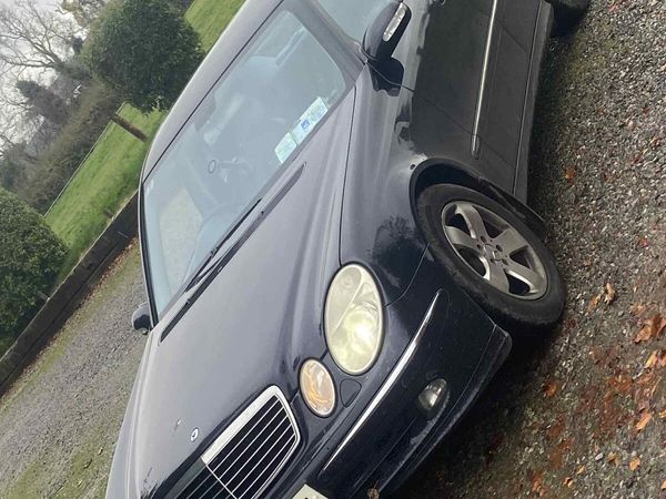 Mercedes-Benz E-Class Saloon, Diesel, 2006, Blue