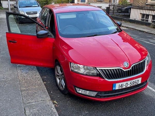 Skoda Rapid Hatchback, Diesel, 2014, Red