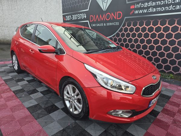 Kia Ceed Hatchback, Diesel, 2014, Red
