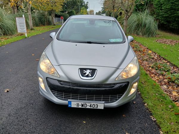 Peugeot 308 Hatchback, Diesel, 2011, Grey