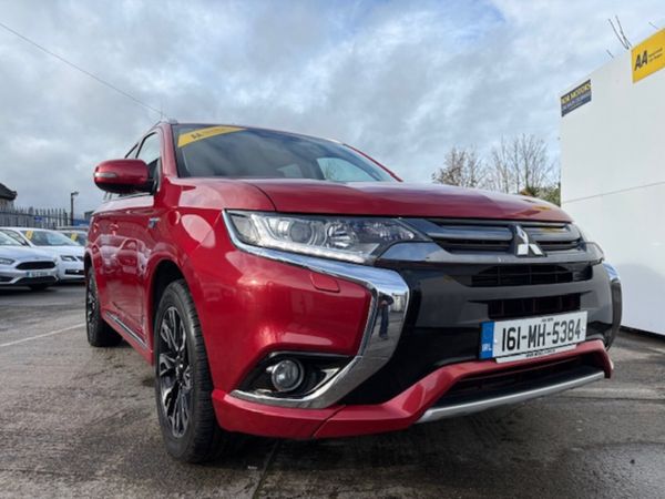 Mitsubishi Outlander SUV, Petrol Plug-in Hybrid, 2016, Red