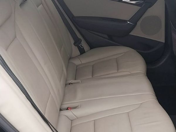 Hyundai i40 Saloon, Diesel, 2015, Black