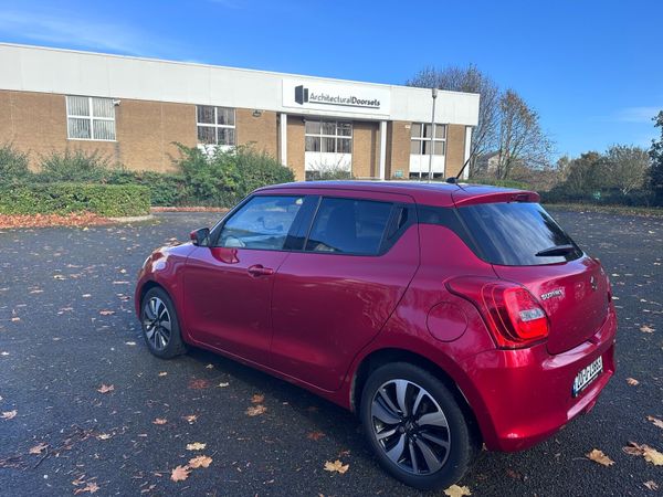 Suzuki Swift Hatchback, Petrol, 2020, Red