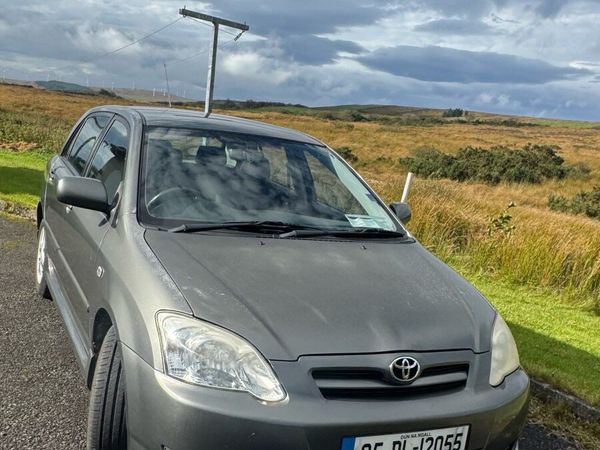 Toyota Corolla Hatchback, Petrol, 2005, Grey