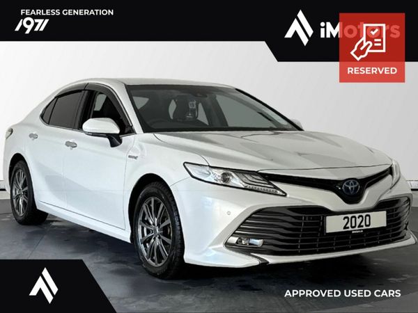 Toyota Camry Saloon, Petrol Hybrid, 2020, White