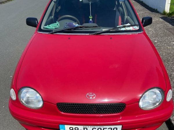 Toyota Corolla Hatchback, Petrol, 1999, Red