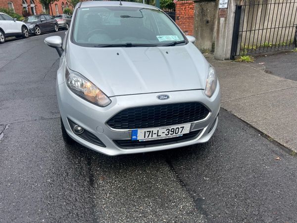 Ford Fiesta Hatchback, Diesel, 2017, Grey
