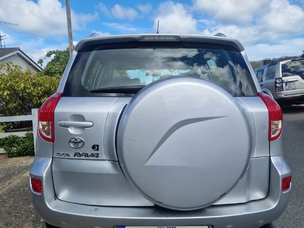 Toyota RAV4 SUV, Petrol, 2007, Silver