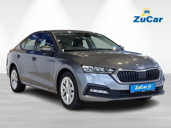 Skoda Octavia Hatchback, Petrol Hybrid, 2023, Grey