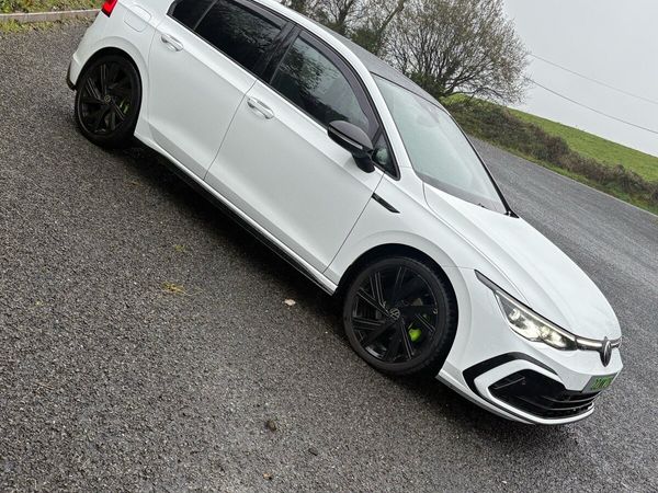 Volkswagen Golf Estate, Diesel, 2021, White