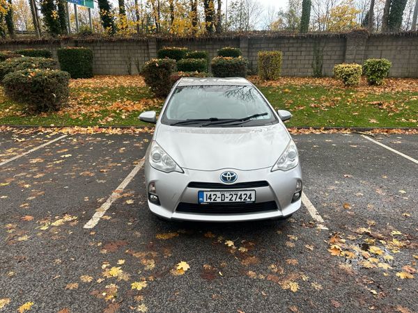 Toyota Aqua Hatchback, Petrol Hybrid, 2014, Silver