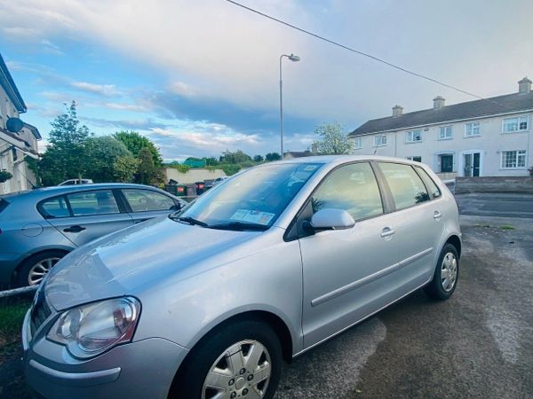 Volkswagen Polo Hatchback, Petrol, 2007, Silver