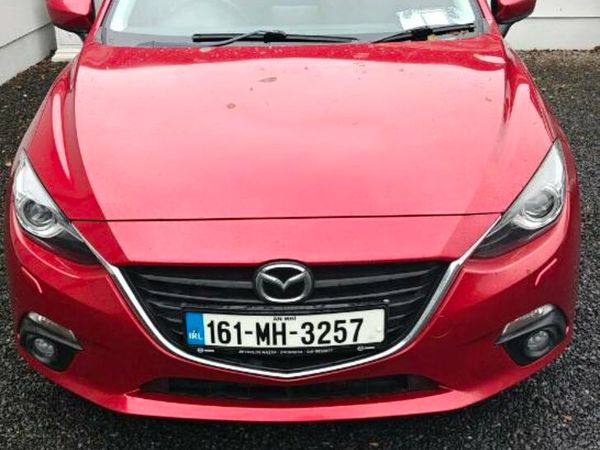 Mazda Mazda3 Hatchback, Diesel, 2016, Red