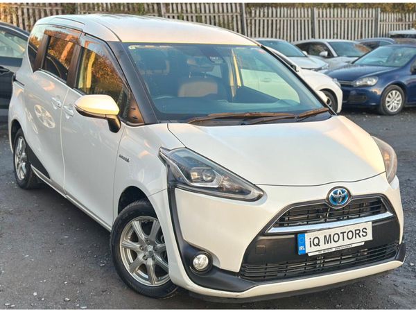 Toyota Sienta MPV, Petrol Hybrid, 2016, White