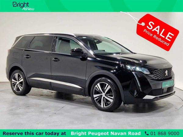 Peugeot 5008 MPV, Petrol, 2022, Black