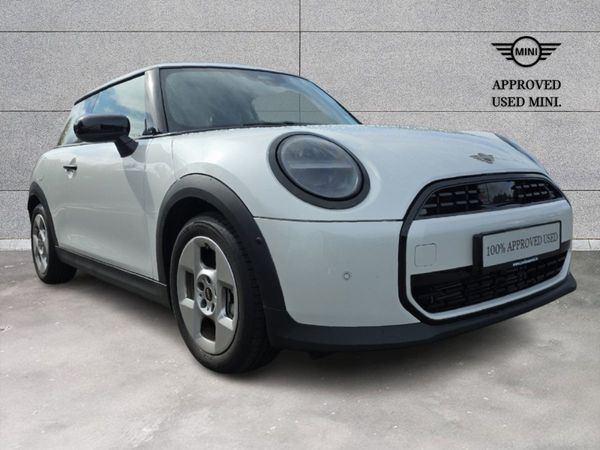 Mini Cooper Hatchback, Petrol, 2025, White