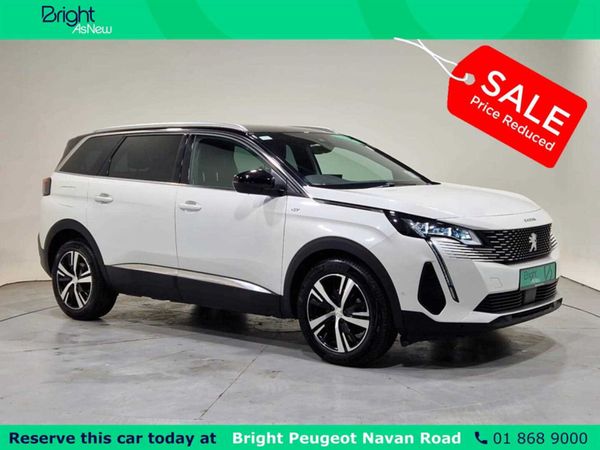 Peugeot 5008 MPV, Petrol Hybrid, 2024, White