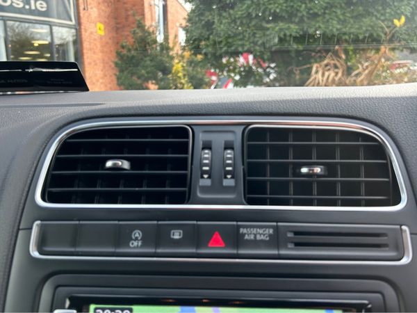 Volkswagen Polo Hatchback, Petrol, 2016, Black