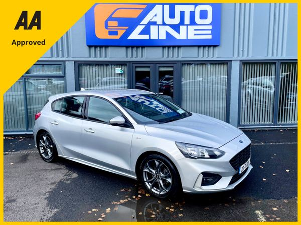 Ford Focus Hatchback, Petrol, 2020, Grey