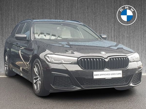 BMW 5-Series Estate, Petrol Plug-in Hybrid, 2021, Black
