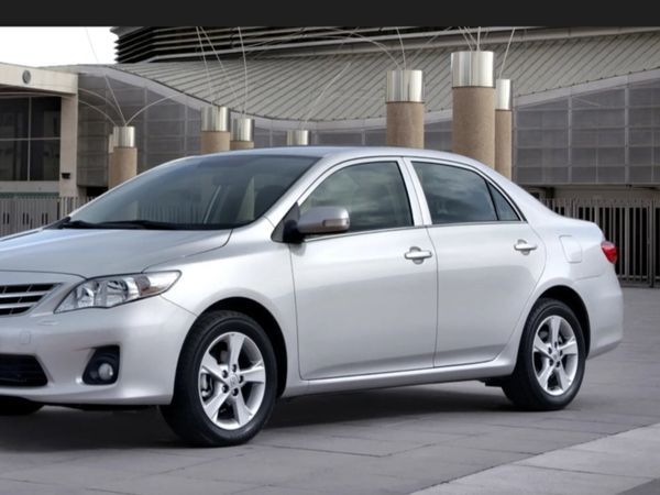 Toyota Corolla Saloon, Diesel, 2011, Silver