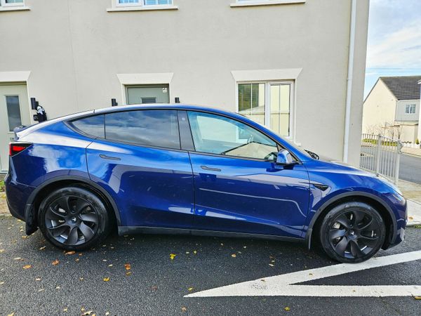 Tesla Model Y MPV, Electric, 2023, Blue
