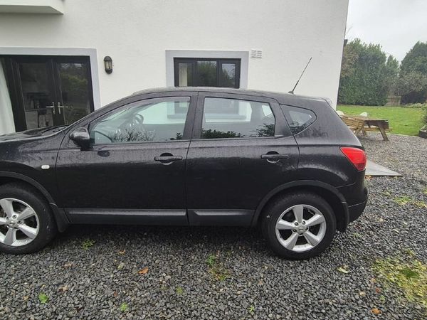 Nissan Qashqai Hatchback, Diesel, 2010, Black