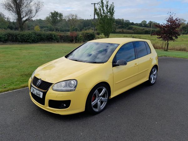 Volkswagen Golf Hatchback, Petrol, 2009, Yellow
