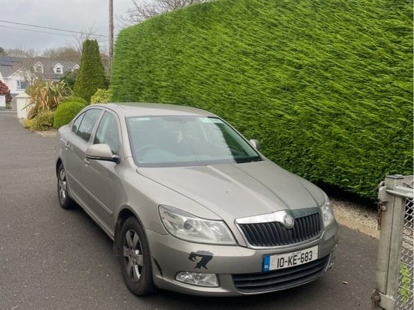 Skoda Octavia Hatchback, Diesel, 2010, Beige
