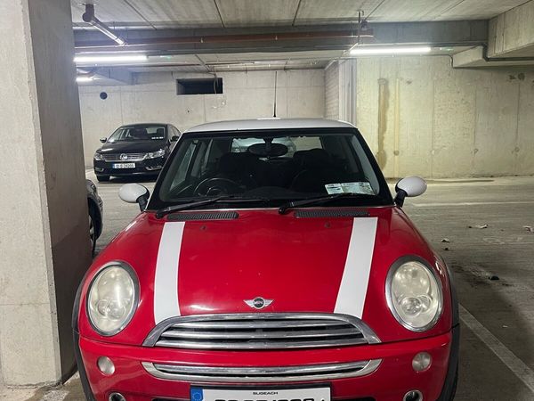 Mini Cooper Hatchback, Petrol, 2006, Red