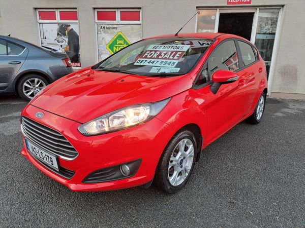 Ford Fiesta Hatchback, Petrol, 2014, Red