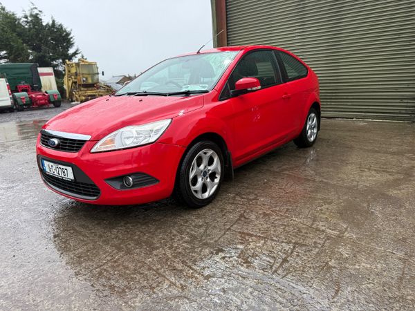 Ford Focus Hatchback, Diesel, 2011, Red