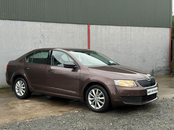 Skoda Octavia Hatchback, Diesel, 2017, Brown