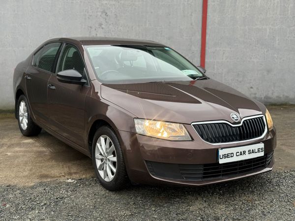Skoda Octavia Hatchback, Diesel, 2017, Brown