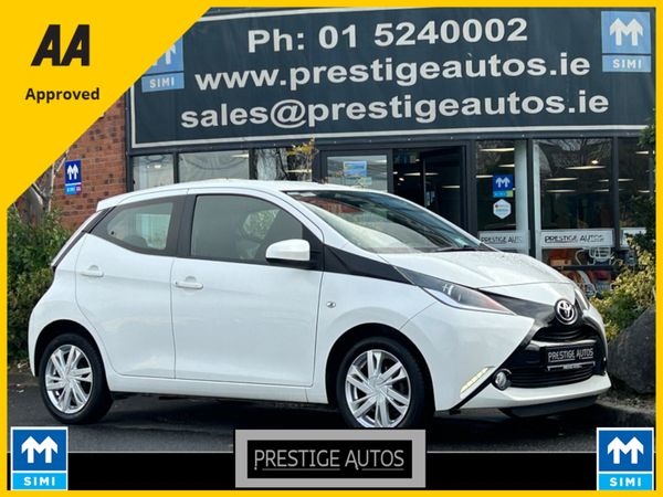 Toyota Aygo Hatchback, Petrol, 2017, White