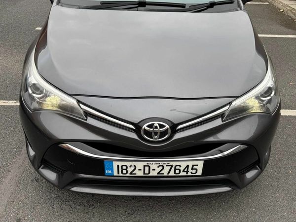 Toyota Avensis Saloon, Diesel, 2018, Grey