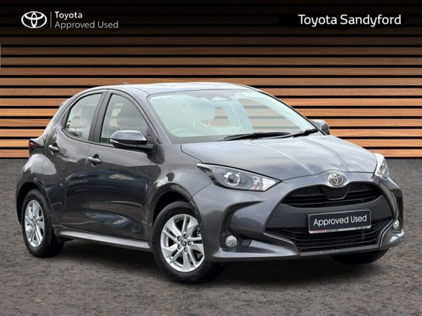 Toyota Yaris Hatchback, Petrol Hybrid, 2025, Grey