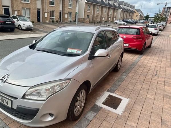 Renault Megane Estate, Diesel, 2011, Silver