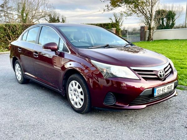 Toyota Avensis Saloon, Diesel, 2013, Red