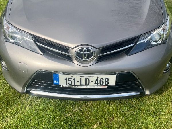 Toyota Auris Hatchback, Diesel, 2015, Bronze