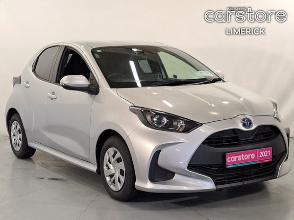 Toyota Yaris Hatchback, Petrol Hybrid, 2021, Silver
