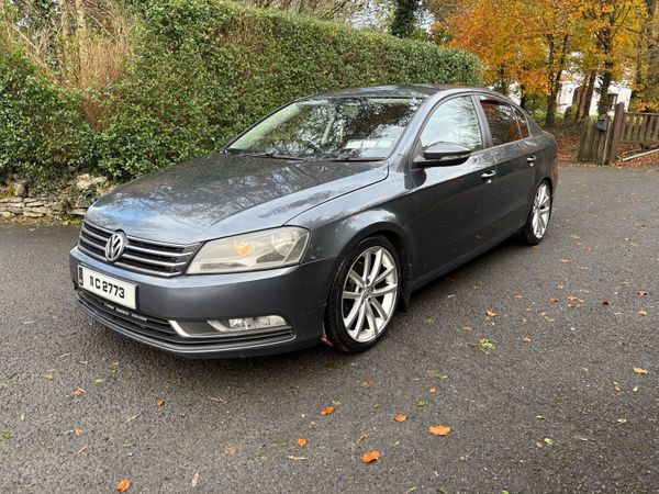 Volkswagen Passat Saloon, Diesel, 2011, Grey