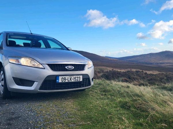 Ford Mondeo Saloon, Petrol, 2009, Silver