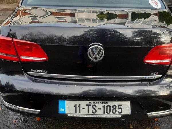 Volkswagen Passat Saloon, Diesel, 2011, Black