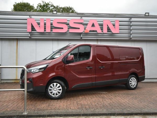 Nissan Primastar MPV, Diesel, 2025, Red